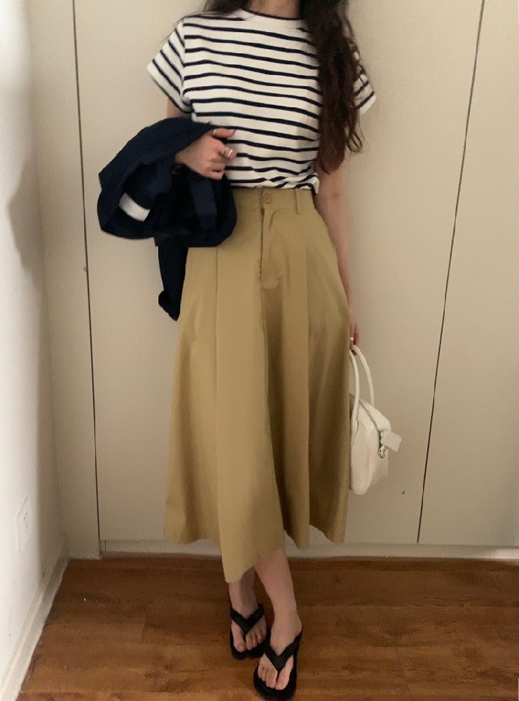 高(gāo)腰顯瘦黑(hēi)色百褶裙女(nǚ)2023年(nián)春秋韓版休閑中長(cháng)款純色傘裙寬松百搭