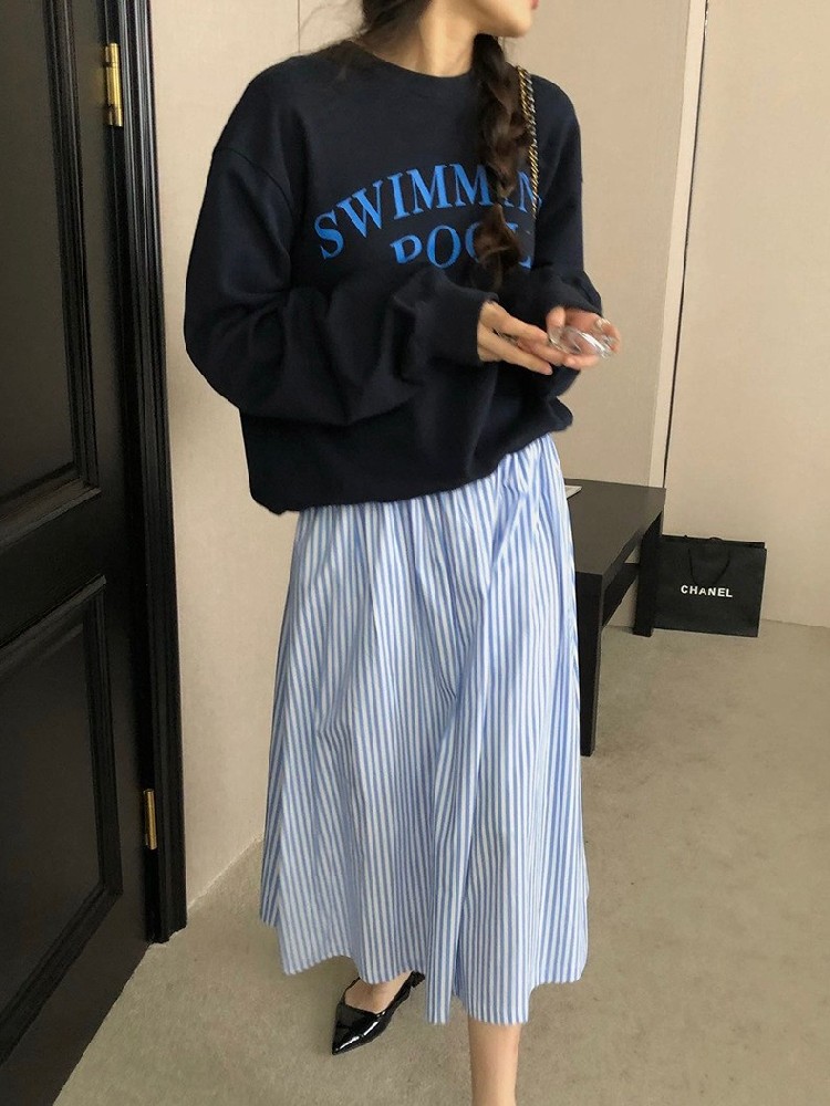 2023春季新款寬松高(gāo)腰淺藍(lán)條紋半身(shēn)裙女(nǚ)韓版休閑百搭氣質a字長(cháng)裙